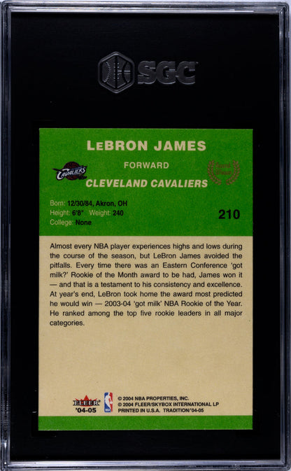 2004 Fleer Tradition LeBron James #210 Green SGC 8.5